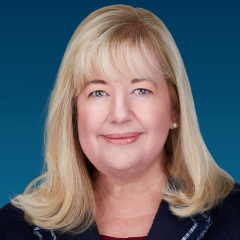 Stacey-Holvenstot-1109240445-cropped-WITH-BACKGROUND-scaled